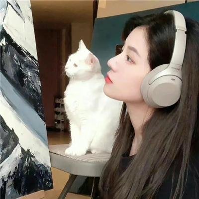不装了,我比英雄还强
